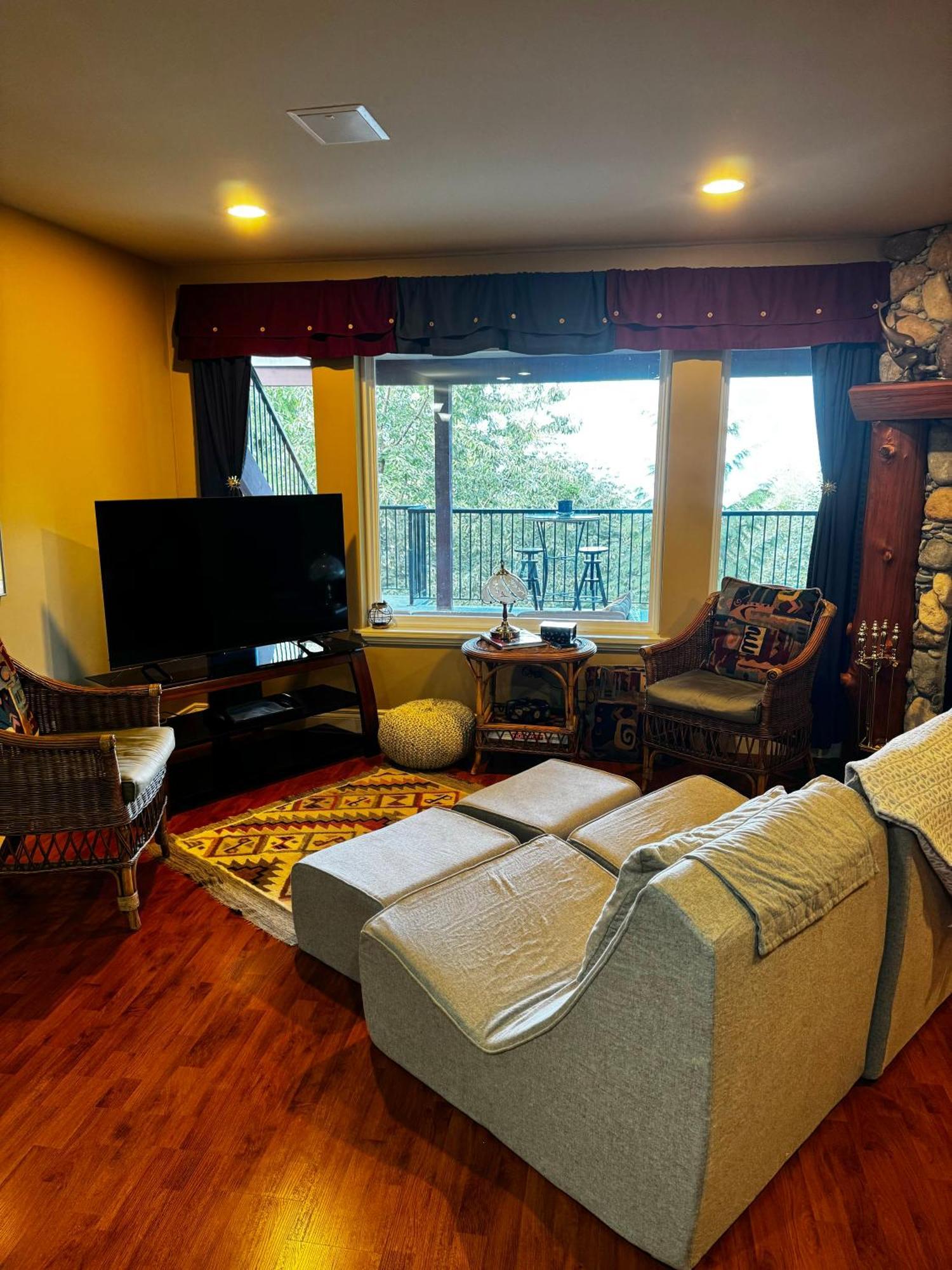 Shoreside Private Room Sechelt Dış mekan fotoğraf